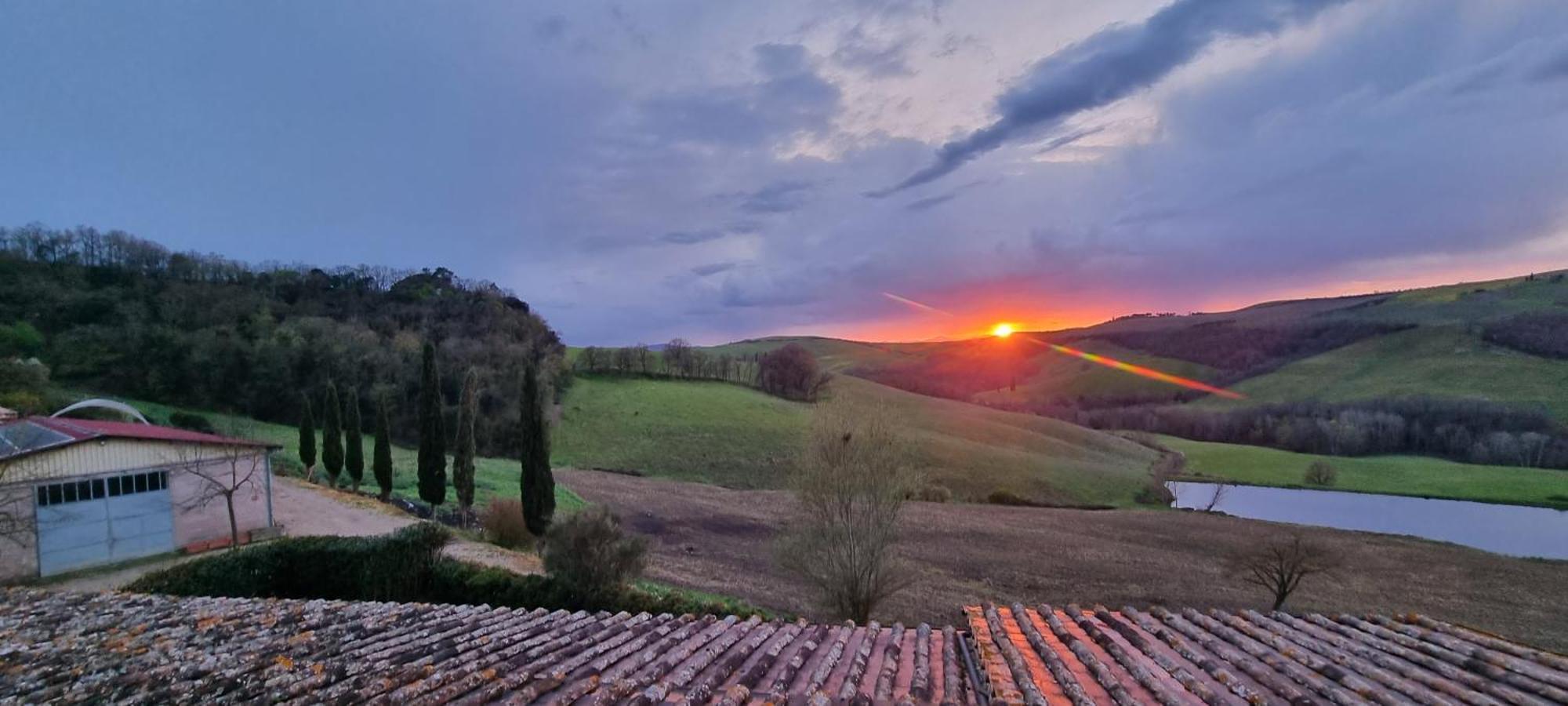 Agriturismo S. Eurosia Монтальчино Номер фото
